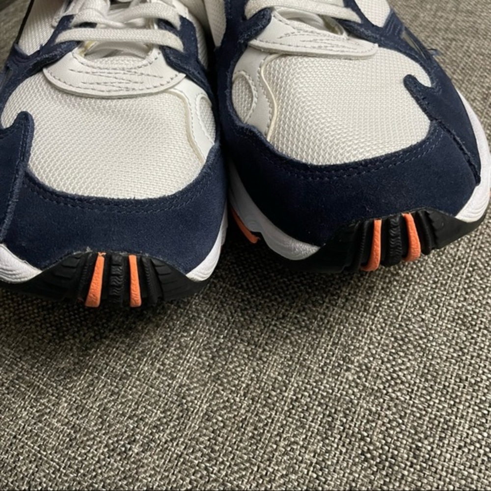 Adidas Falcon Retro Sneakers Size 7 - Picture 4 of 10